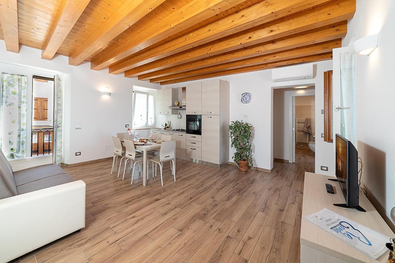 Casa Rossa - Regarda Travel Villa Бардолино Екстериор снимка