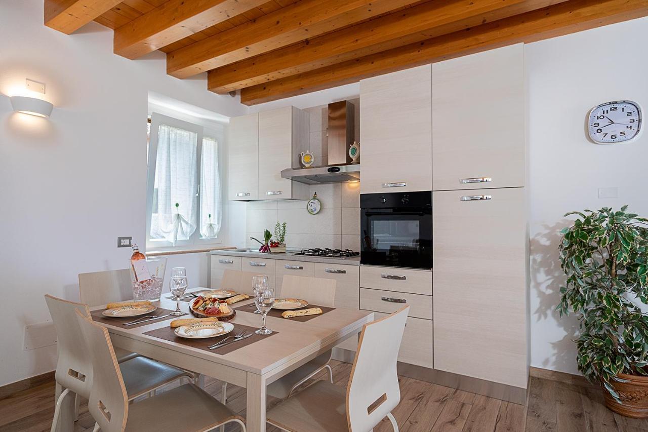 Casa Rossa - Regarda Travel Villa Бардолино Екстериор снимка
