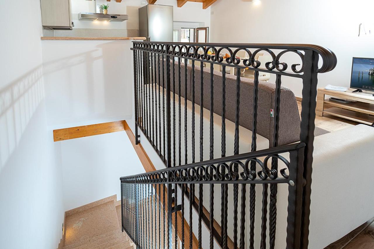 Casa Rossa - Regarda Travel Villa Бардолино Екстериор снимка